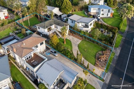 Photo of property in 19 Highland Avenue, Titirangi, Auckland, 0604