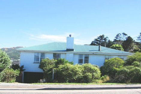 Photo of property in 20 Waru Street, Khandallah, Wellington, 6035