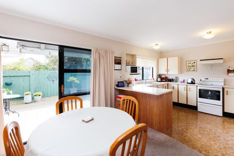 Photo of property in 10 Purdie Place, Milson, Palmerston North, 4414
