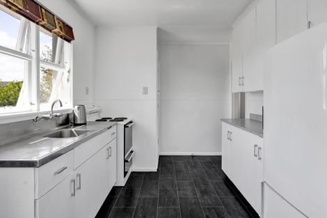 Photo of property in 15a Pratt Street, Waitara, 4320