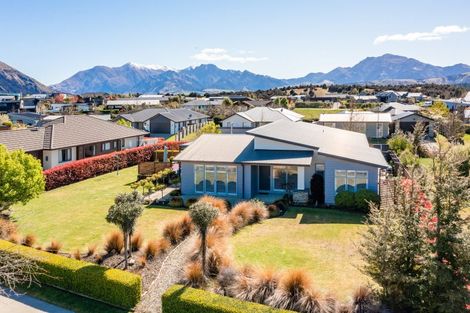 Photo of property in 4 Sunnyside Lane, Wanaka, 9305