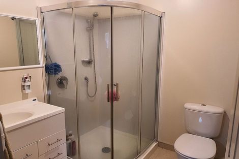 Photo of property in 11 Thomas Hamer Place, Greenhithe, Auckland, 0632