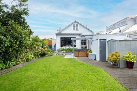 Photo of property in 44 Meeanee Quay, Westshore, Napier, 4110