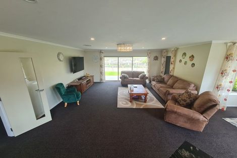 Photo of property in 55 Banks Boulevard, Whitby, Porirua, 5024