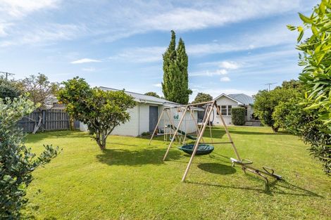 Photo of property in 17 Sackville Street, Martinborough, 5711