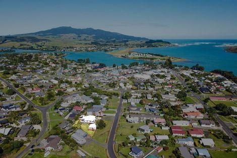 Photo of property in 5 John Street, Raglan, 3225