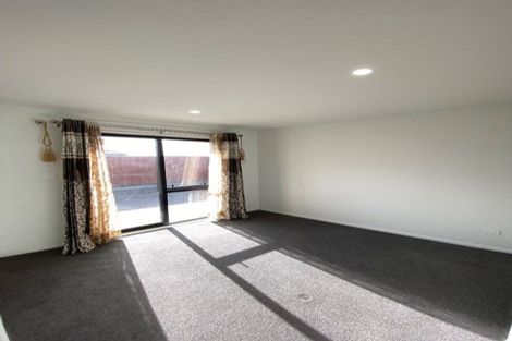 Photo of property in 6 Crosado Place, Rolleston, 7614