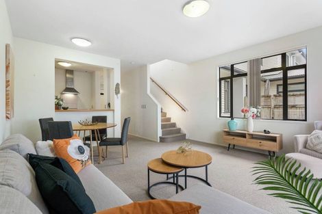 Photo of property in 118/2 Armoy Drive, East Tamaki, Auckland, 2016