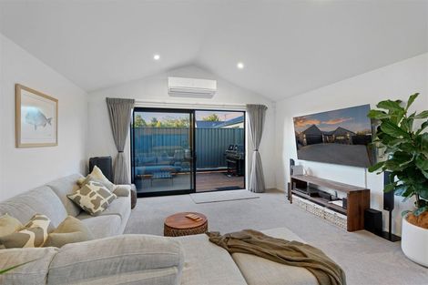 Photo of property in 17 Bethell Close, Rangiora, 7400