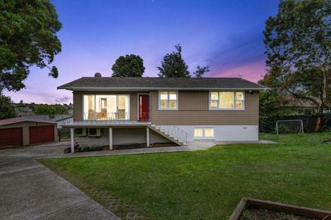 Photo of property in 77 Seymour Road, Sunnyvale, Auckland, 0612