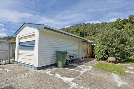 Photo of property in 65 Main Road, Harihari, 7884