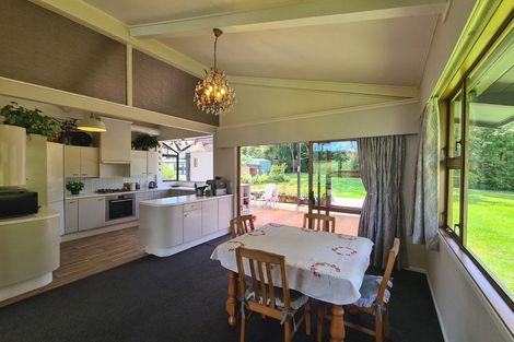 Photo of property in 30 Driving Creek Road, Coromandel, 3506
