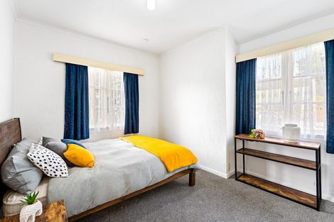 Photo of property in 5 Rumgay Street, Fairfield, Lower Hutt, 5011