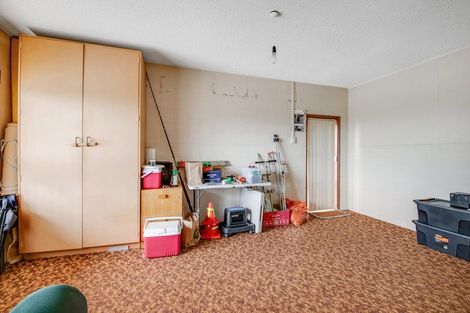 Photo of property in 16 Kaipara Crescent, Helensville, 0800