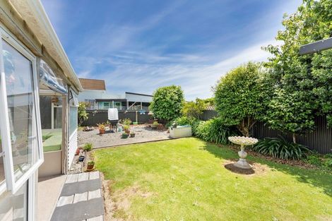 Photo of property in 37 Kent Street, Levin, 5510