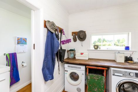 Photo of property in 2 Tayler Street, Eltham, 4322