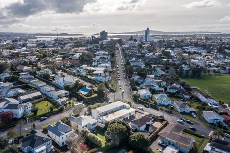 Photo of property in 67 St Vincent Avenue, Remuera, Auckland, 1050