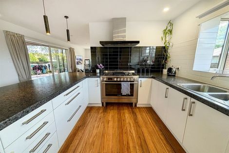 Photo of property in 35 Pinehurst Crescent, Russley, Christchurch, 8042