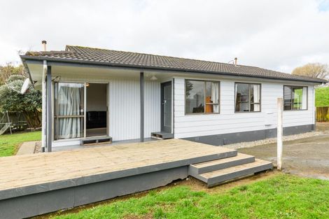 Photo of property in 33 Escort Grove, Awapuni, Palmerston North, 4412