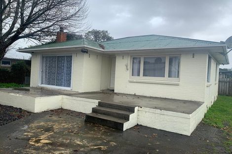 Photo of property in 68 Sutton Crescent, Papakura, 2110