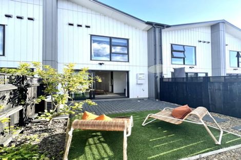 Photo of property in 60 Manarini Road, Westgate, Auckland, 0614