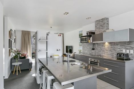 Photo of property in 20/2 Onslow Road, Khandallah, Wellington, 6035