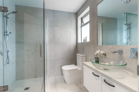 Photo of property in 6a Moera Place, Stanmore Bay, Whangaparaoa, 0932