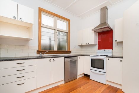 Photo of property in 4 Rainforth Street, Roslyn, Palmerston North, 4414