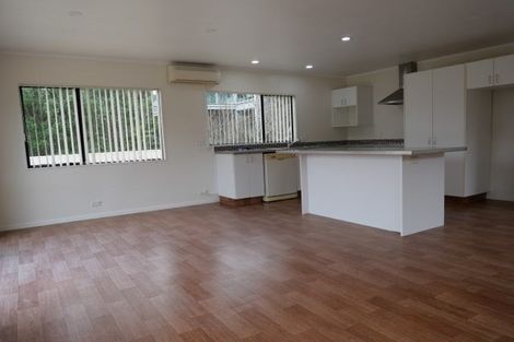 Photo of property in 32 Marae Road, Greenhithe, Auckland, 0632