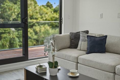 Photo of property in 16 Kirby Street, Glendene, Auckland, 0602