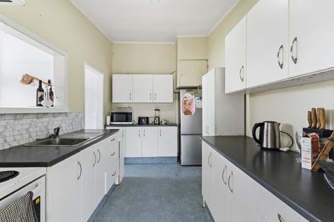 Photo of property in 28 Sunnyhaven Avenue, Beach Haven, Auckland, 0626