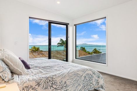 Photo of property in 39 Hyde Road, Rothesay Bay, Auckland, 0630
