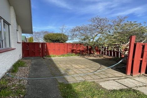 Photo of property in 52 Royal Park Drive, Parklands, Christchurch, 8083