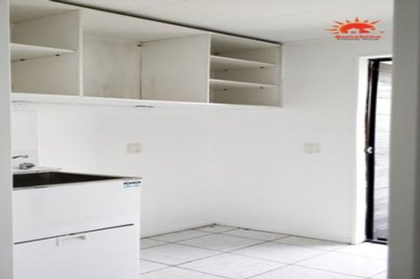 Photo of property in 148 Don Buck Road, Massey, Auckland, 0614