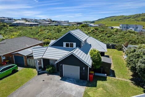 Photo of property in 7 Westridge, Camborne, Porirua, 5026