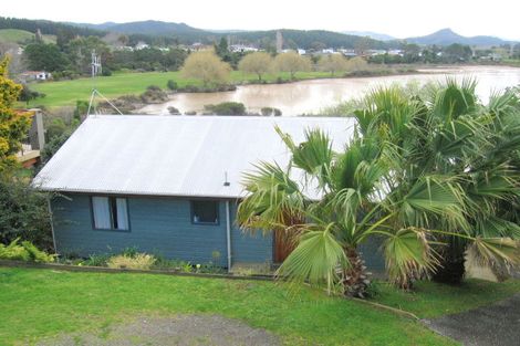 Photo of property in 112 Tukere Drive, Whangamata, 3620