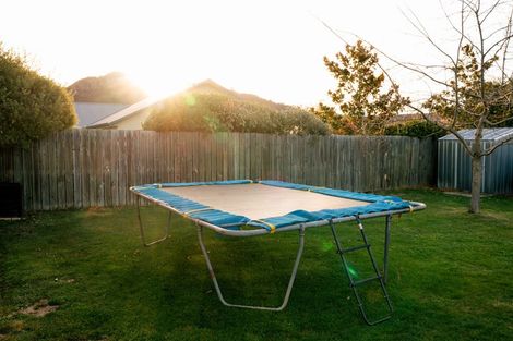 Photo of property in 24 Frye Crescent, Albert Town, Wanaka, 9305