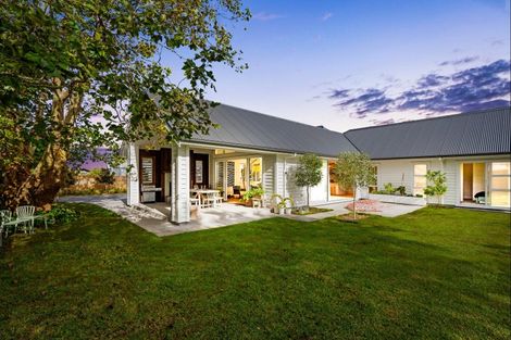 Photo of property in 12 Sandpiper Avenue, Point Wells, 0986