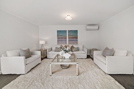Photo of property in 24 Alberta Street, Point Chevalier, Auckland, 1022