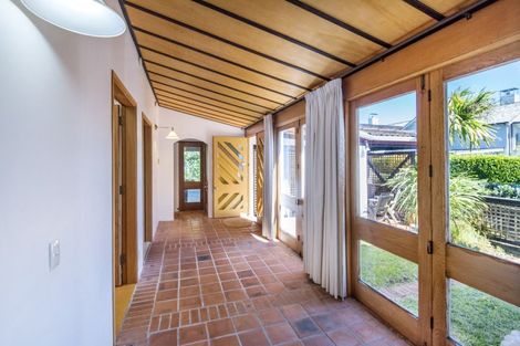 Photo of property in 20a Oxford Terrace, Devonport, Auckland, 0624