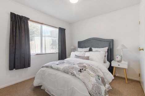 Photo of property in 2/10 Don Street, Papakura, 2110