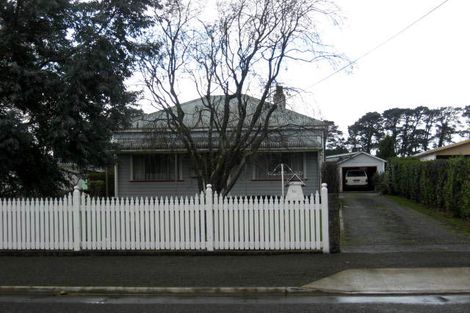 Photo of property in 16 Kent Street, Carterton, 5713