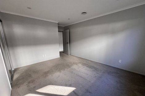 Photo of property in 9 Millfield Lane, Papakura, 2110