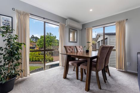 Photo of property in 1 Oakmont Place, Wattle Downs, Auckland, 2103