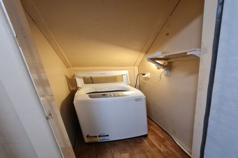 Photo of property in 15 Noeleen Street, Glenfield, Auckland, 0629