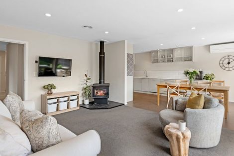 Photo of property in 40 Pitcairn Crescent, Bryndwr, Christchurch, 8053