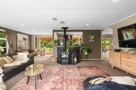 Photo of property in 18 Steam Hauler Track, Waitakere, Henderson, 0782