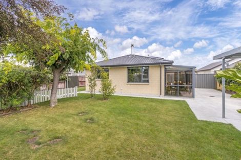 Photo of property in 2/14 Lamorna Road, Parklands, Christchurch, 8083