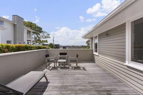 Photo of property in 41 Rutherford Terrace, Meadowbank, Auckland, 1072