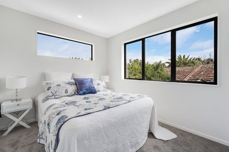 Photo of property in 140a Edgewater Drive, Pakuranga, Auckland, 2010